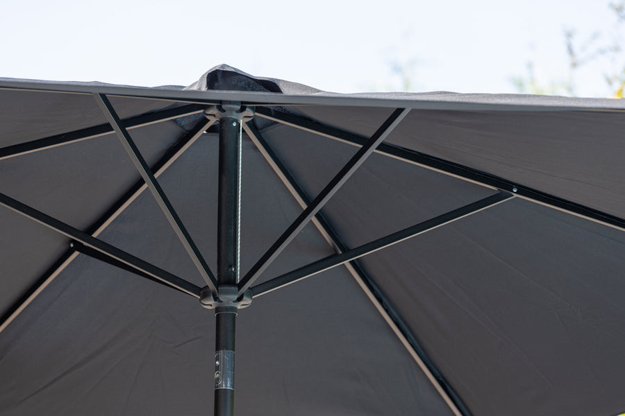 Leeds Parasol 