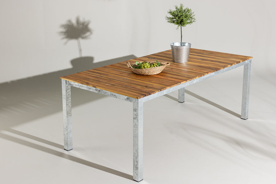 Zenia Tafel 
