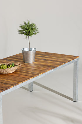 Zenia Tafel 
