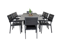 De eettafel Levels met de stoelen Levels 
