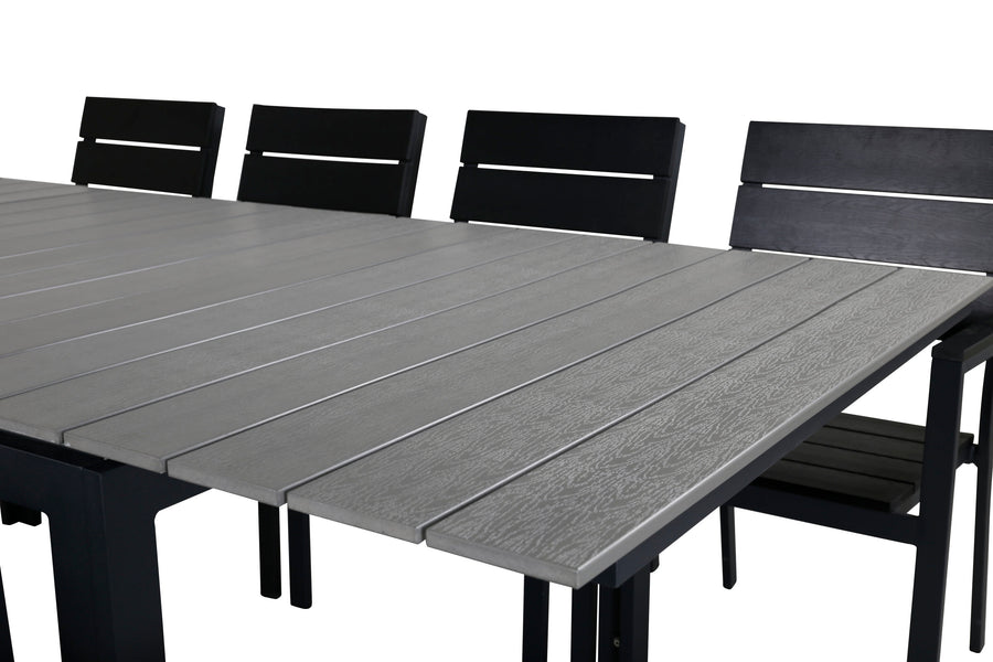De eettafel Levels met de stoelen Levels 