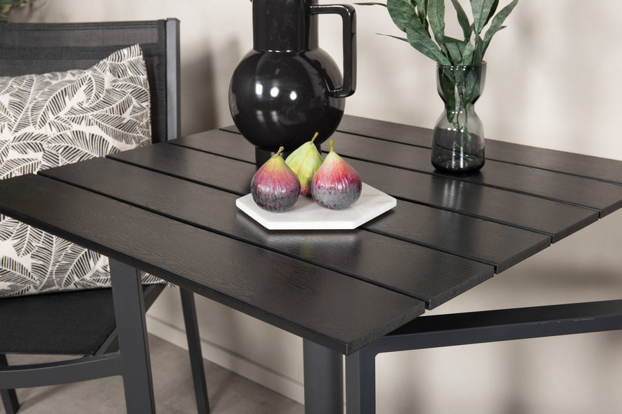 Eettafel Colorado met de stoelen Copacabana 