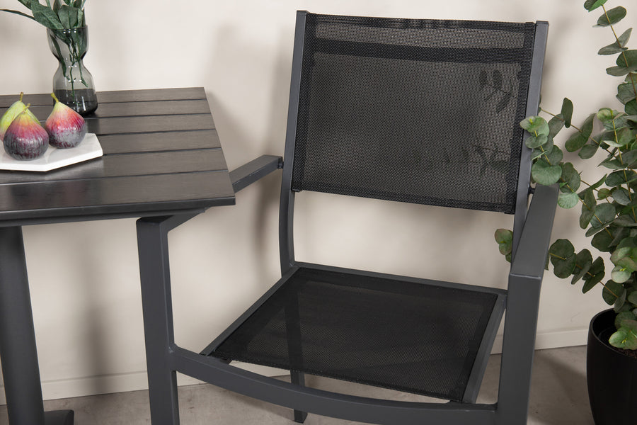 Eettafel Colorado met de stoelen Copacabana 