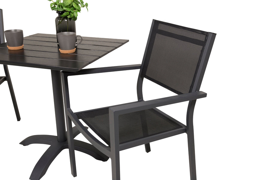 Eettafel Colorado met de stoelen Copacabana 
