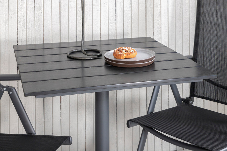 De eettafel Colorado met de stoelen Break 