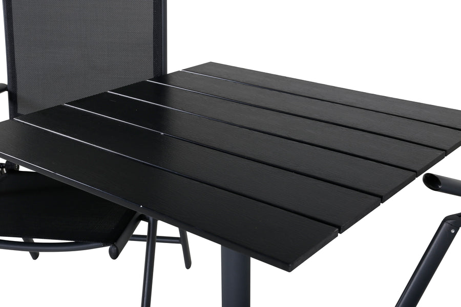 De eettafel Colorado met de stoelen Break 