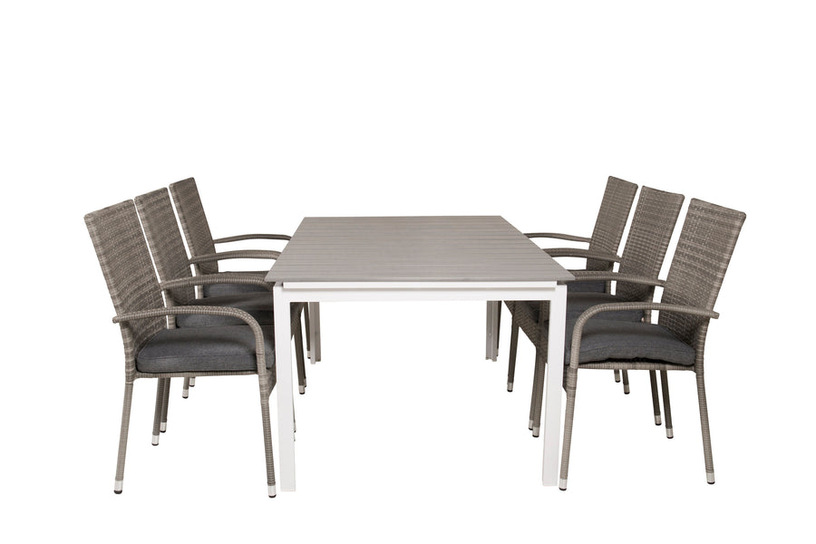 Eetgroep Levels met de stoelen Anna 
