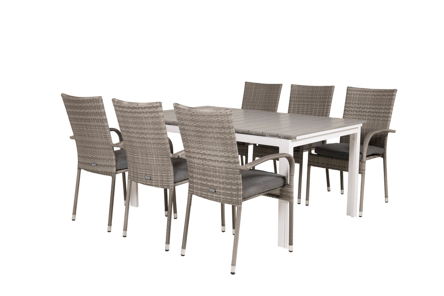 Eetgroep Levels met de stoelen Anna 