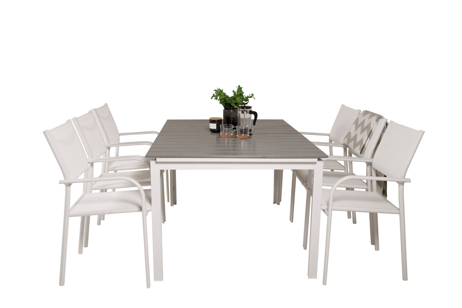 Eetgroep Levels met de stoelen Santorini 