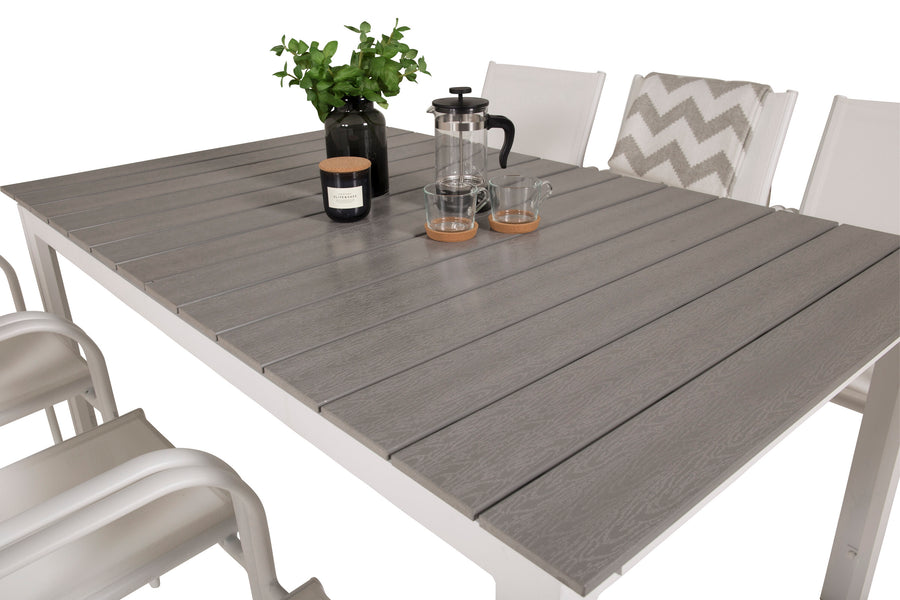 Eetgroep Levels met de stoelen Santorini 
