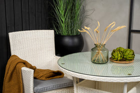 Eetgroep Volta met de stoelen Malin 