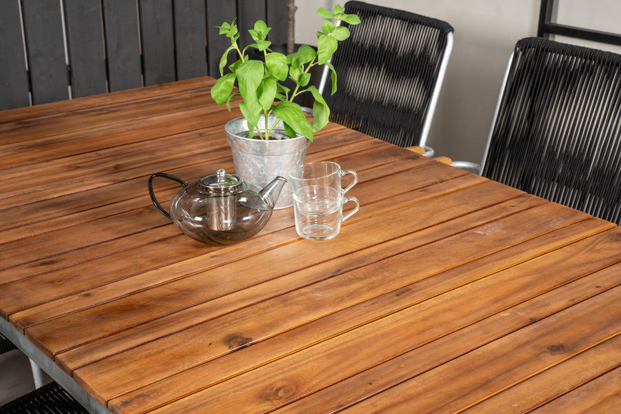 Eetgroep Zenia met de stoelen Bois 
