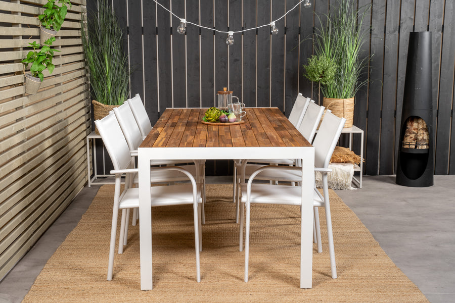 Eetgroep Bois met de stoelen Santorini 