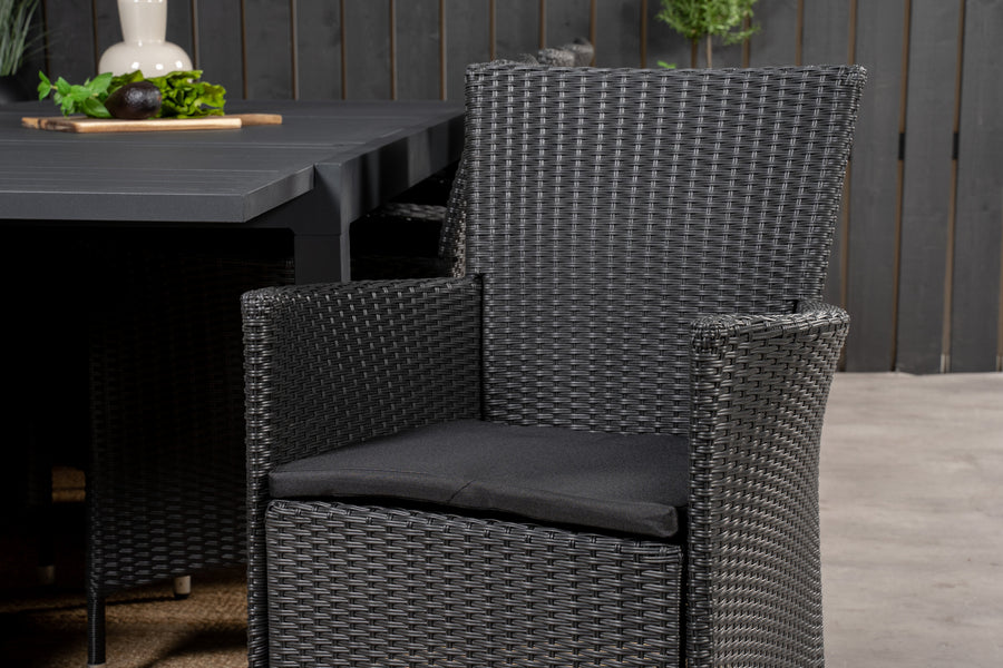 Eetgroep Marbella met de stoelen Knick 
