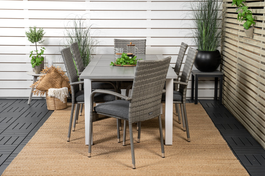 Eetgroep Albany met de stoelen Anna 