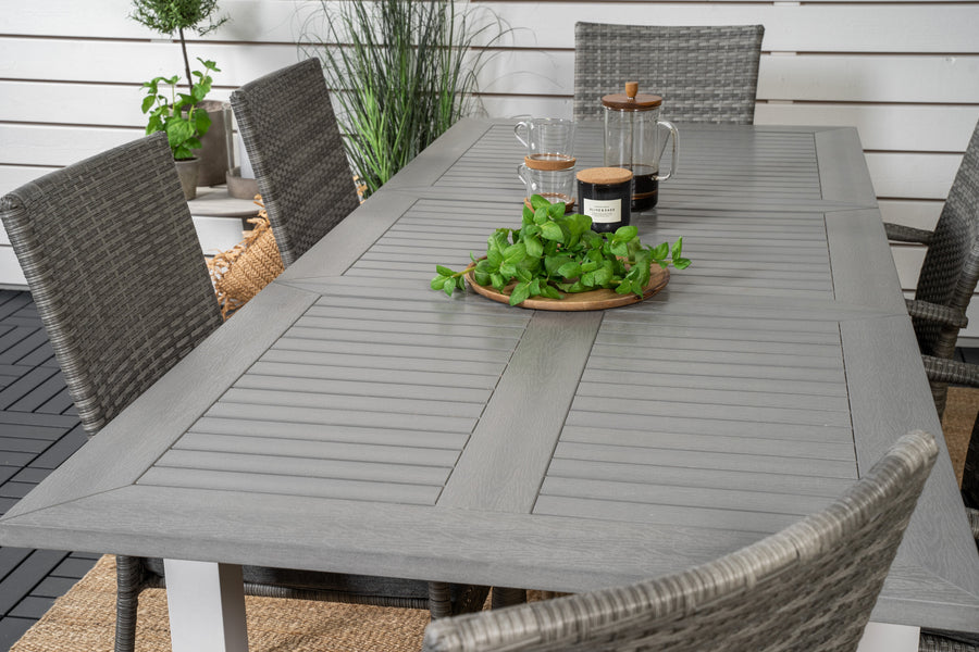 Eetgroep Albany met de stoelen Anna 