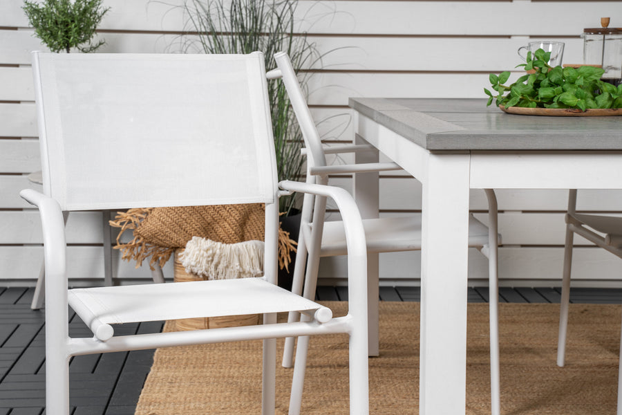 Eetgroep Albany met de stoelen Santorini 