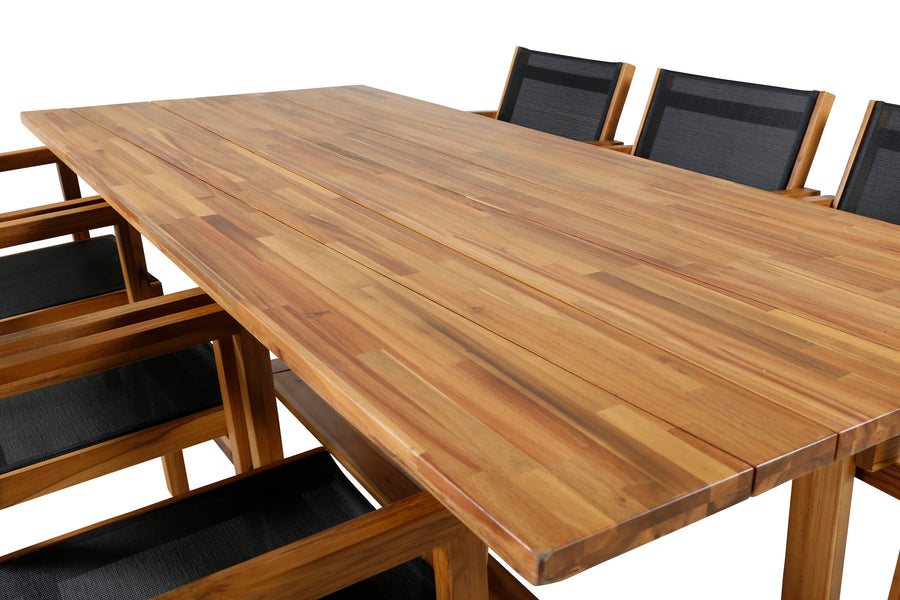 Eetgroep Plankton met de stoelen Venice 