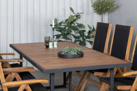 Eetgroep Khung met de stoelen Little John 