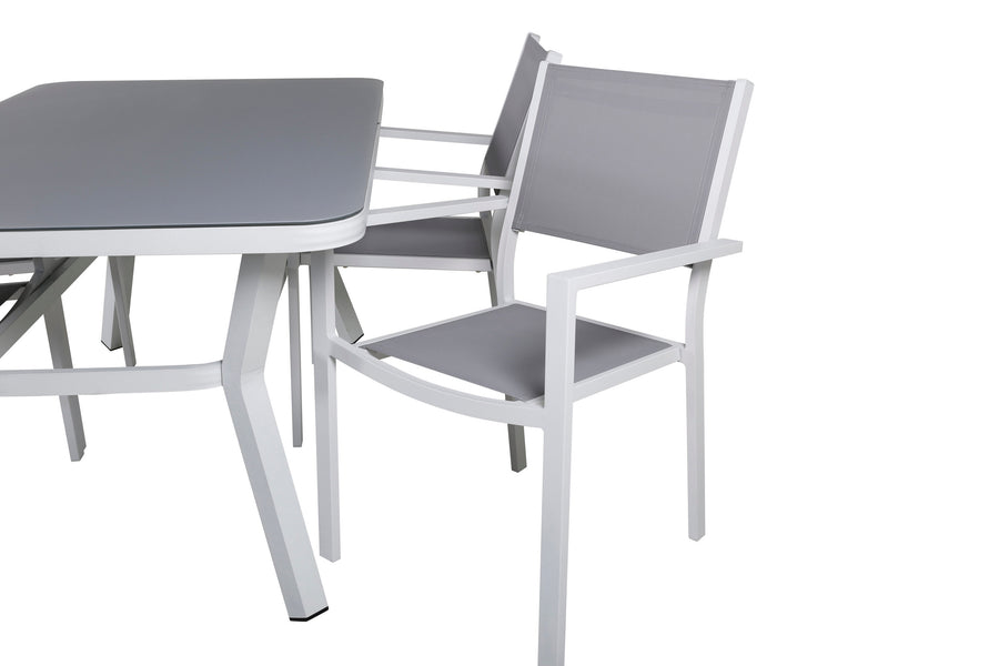 Eetgroep Virya met de stoelen Copacabana 
