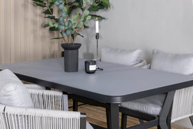 Eetgroep Virya met de stoelen Virya 