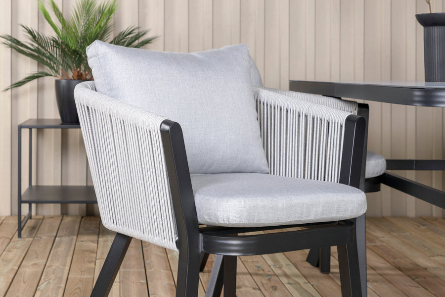 Eetgroep Virya met de stoelen Virya 