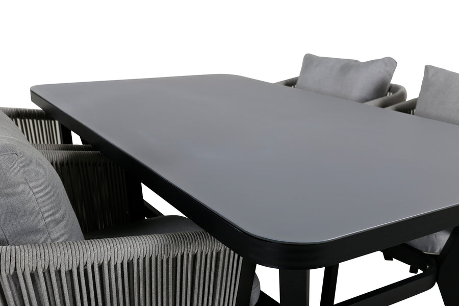 Eetgroep Virya met de stoelen Virya 