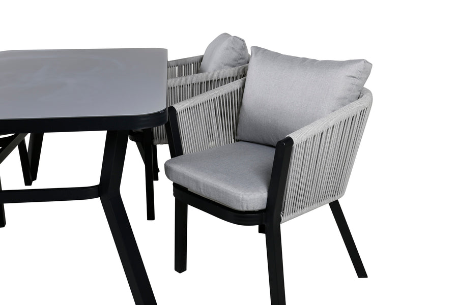 Eetgroep Virya met de stoelen Virya 