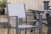 Eetgroep Virya met de stoelen Copacabana 