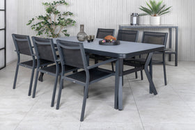Eetgroep Virya met de stoelen Copacabana 