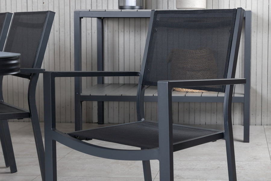 Eetgroep Virya met de stoelen Copacabana 