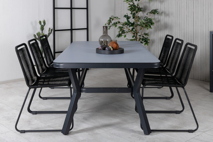 Eetgroep Virya met de stoelen Lindos 