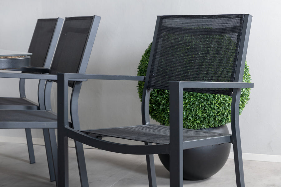 Eetgroep Paola met de stoelen Copacabana 