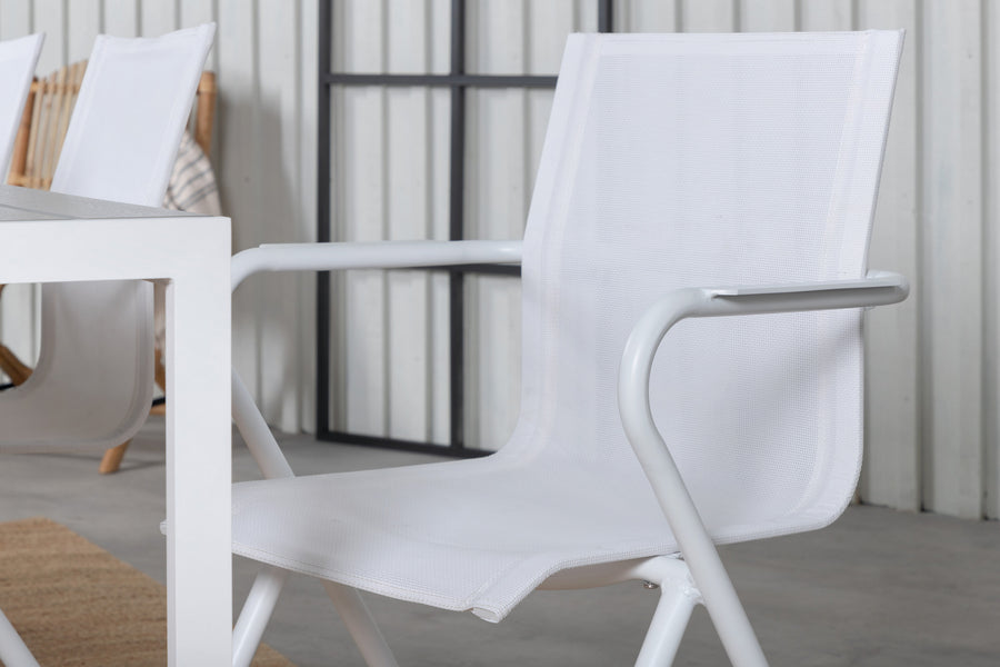 Eetgroep Break met de stoelen Alina 