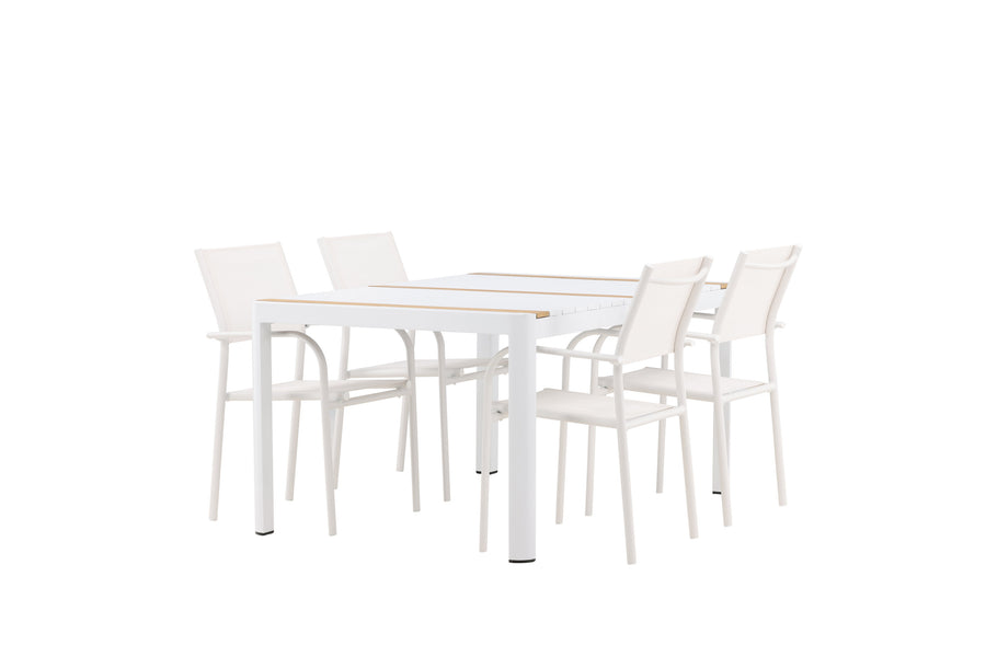 De eettafel Togo met de stoelen Santorini 