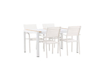 De eettafel Togo met de stoelen Santorini 