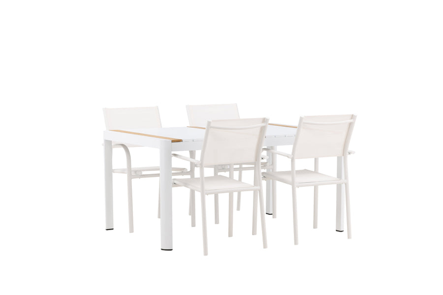 De eettafel Togo met de stoelen Santorini 