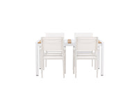 De eettafel Togo met de stoelen Santorini 