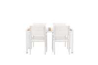De eettafel Togo met de stoelen Santorini 