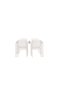 De eettafel Togo met de stoelen Santorini 