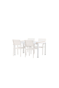 De eettafel Togo met de stoelen Santorini 