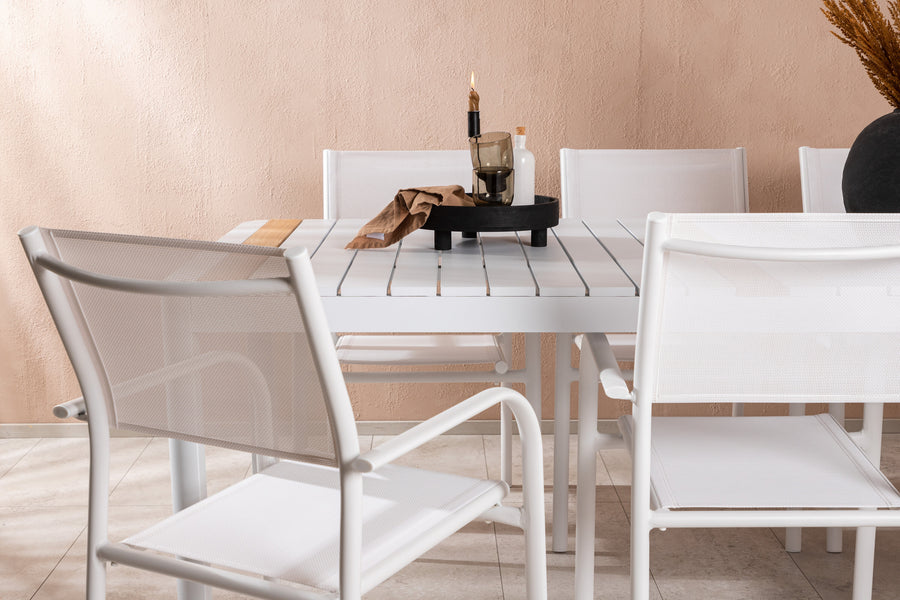 Eettafel Togo met de stoelen Santorini 