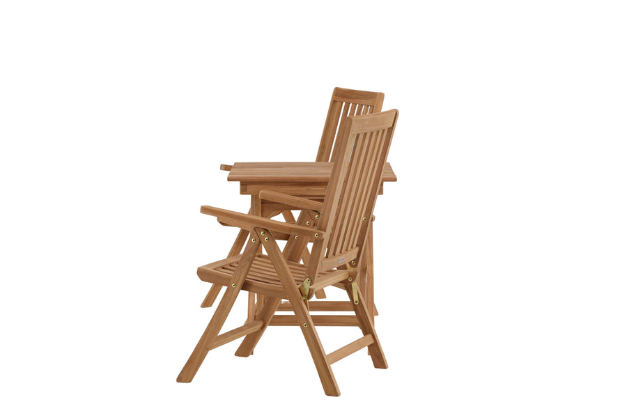 Eetgroep Ghana met de stoelen Kenya 